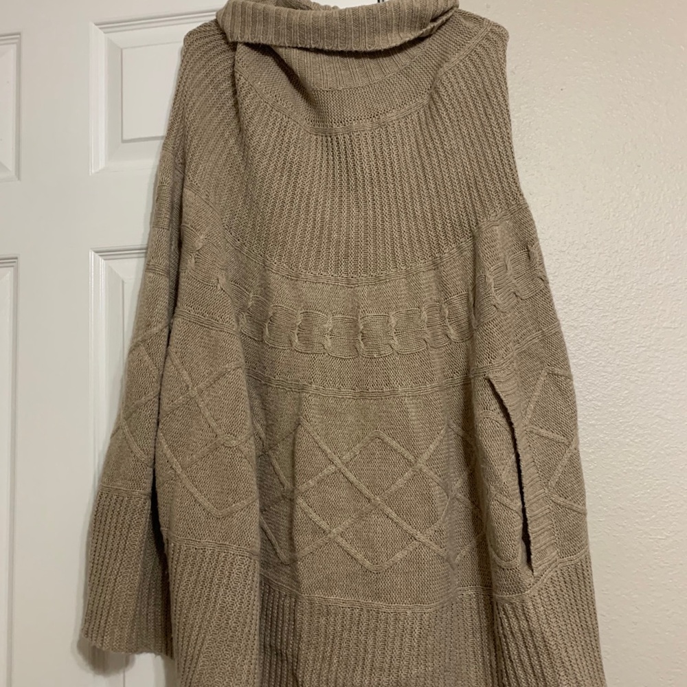 Textured sweater shawl